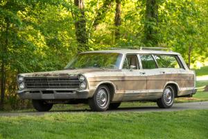 Ford Country Squire Station Wagon 428 1967 года 